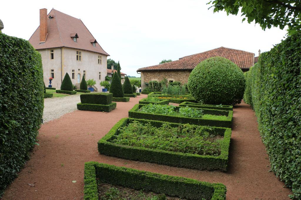 Bed and Breakfast Manoir De Malfarat Charlieu Exterior foto